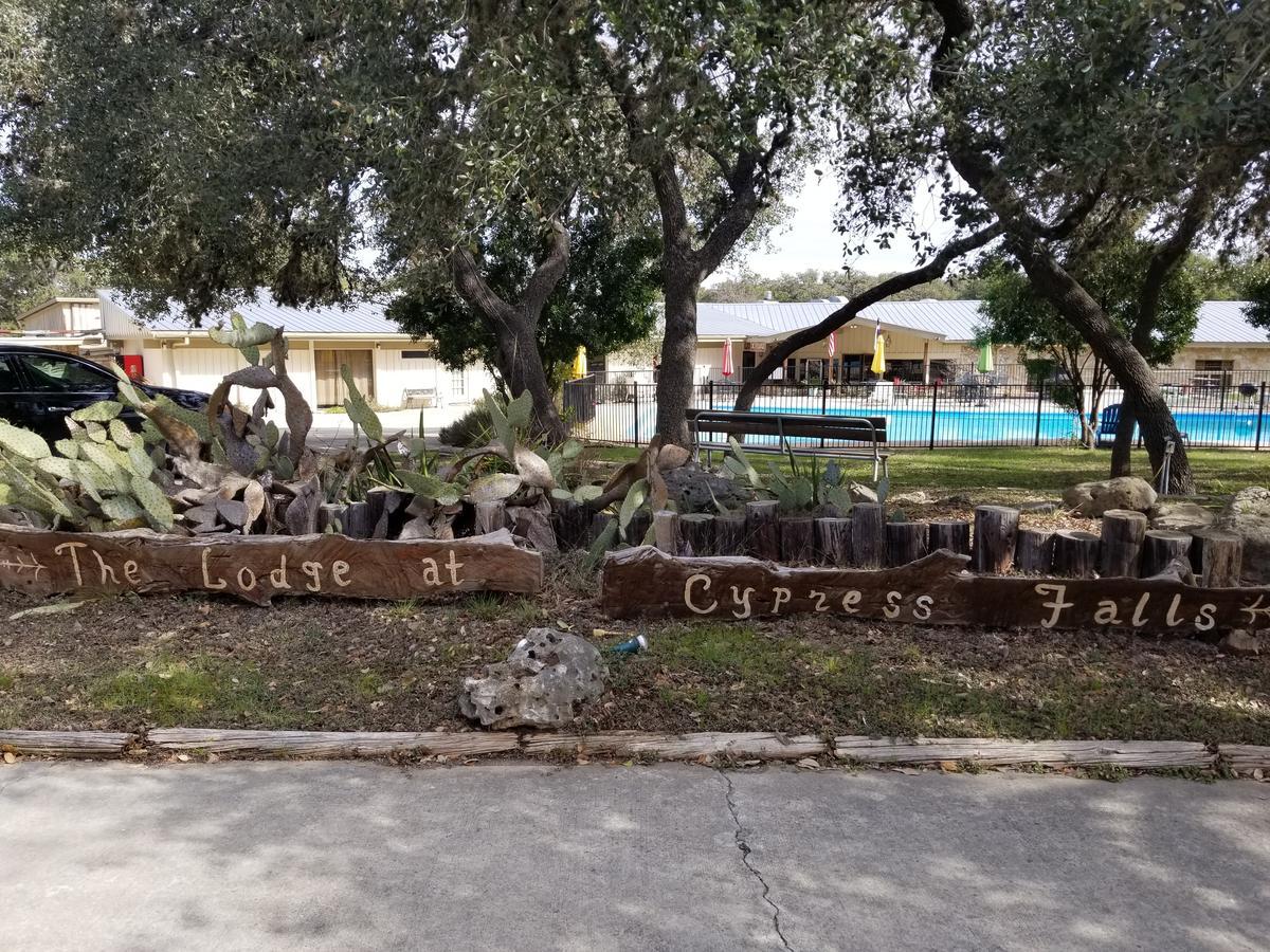 The Lodge At Cypress Falls Wimberley Εξωτερικό φωτογραφία