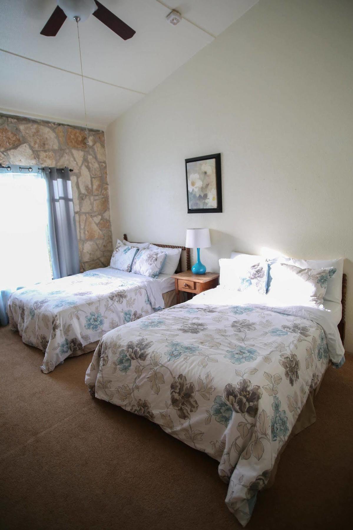 The Lodge At Cypress Falls Wimberley Εξωτερικό φωτογραφία