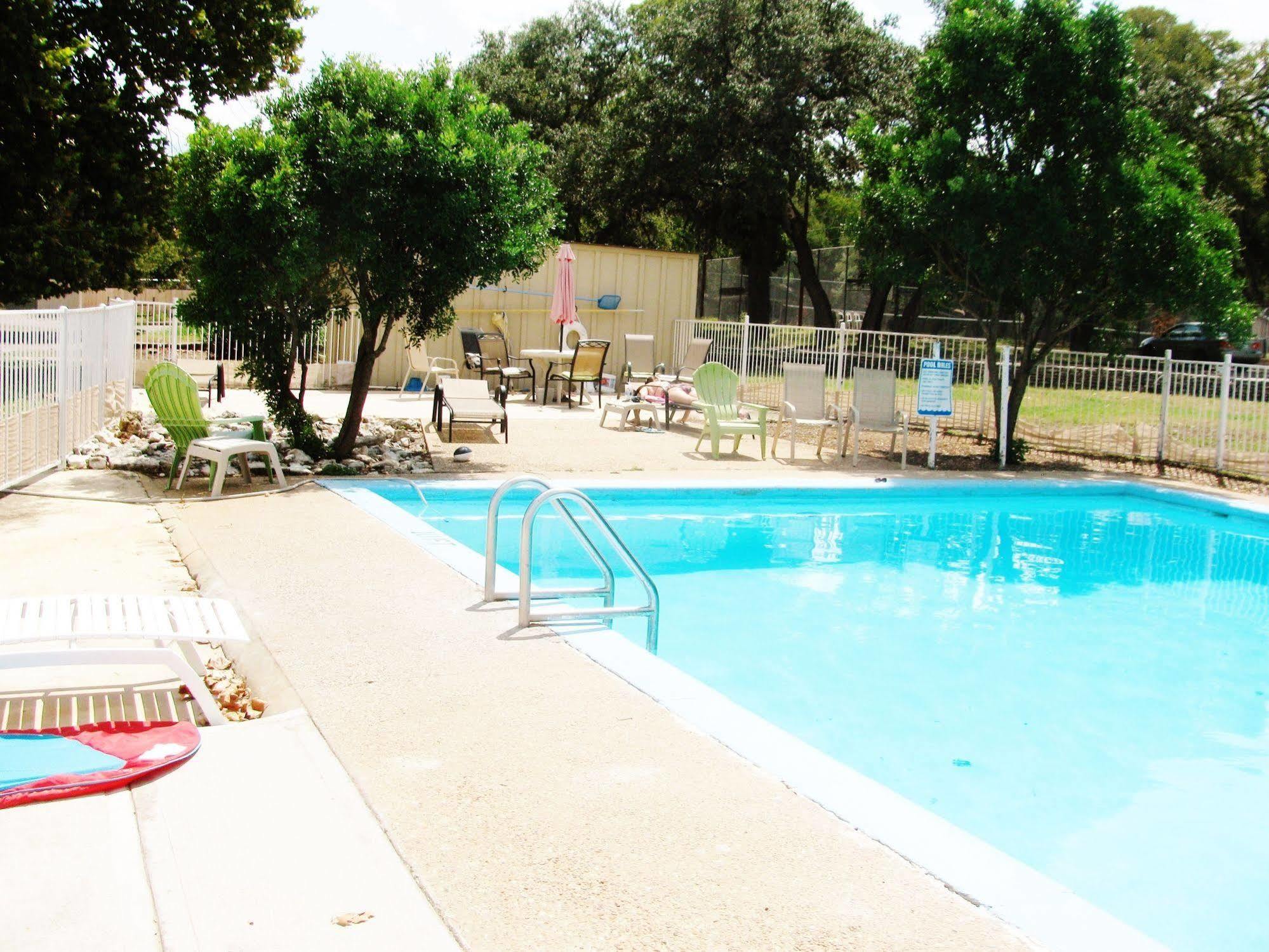 The Lodge At Cypress Falls Wimberley Εξωτερικό φωτογραφία