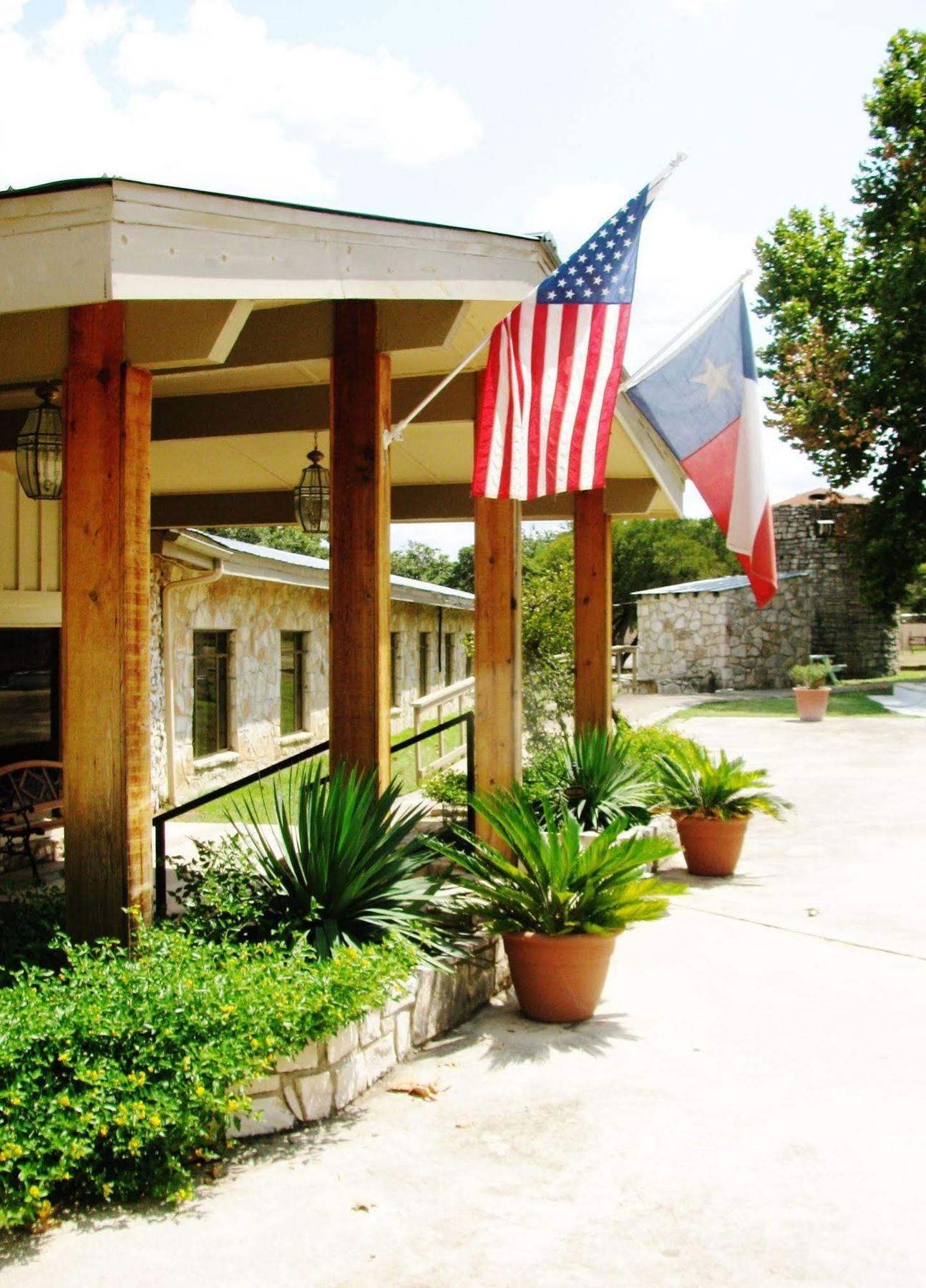 The Lodge At Cypress Falls Wimberley Εξωτερικό φωτογραφία