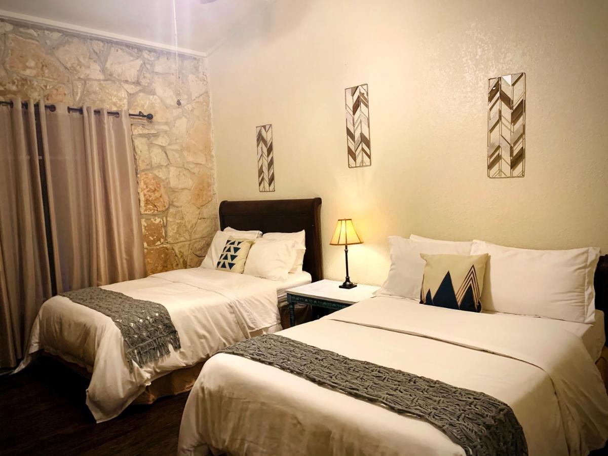 The Lodge At Cypress Falls Wimberley Εξωτερικό φωτογραφία
