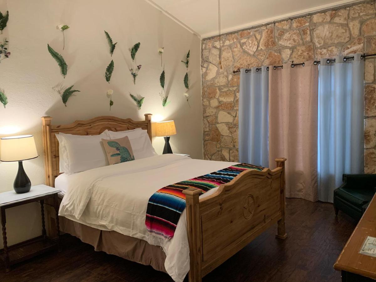 The Lodge At Cypress Falls Wimberley Εξωτερικό φωτογραφία